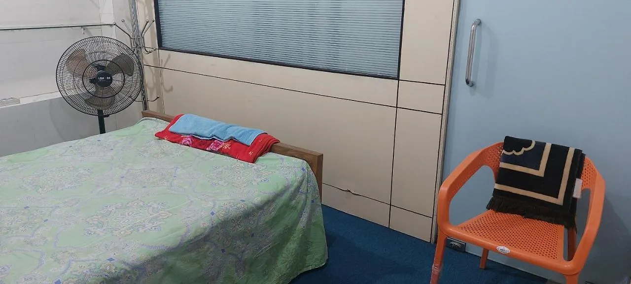 Kompass Homestay - Affordable Ac Room With Shared Bathroom In Naya Paltan Free Wifi contacts